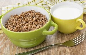 Wie man mit einer Kefir-Diät Gewicht verliert